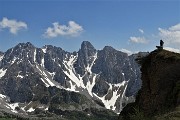53 Sul cocuzzolo della montagna vista sul Cimon della Bagozza